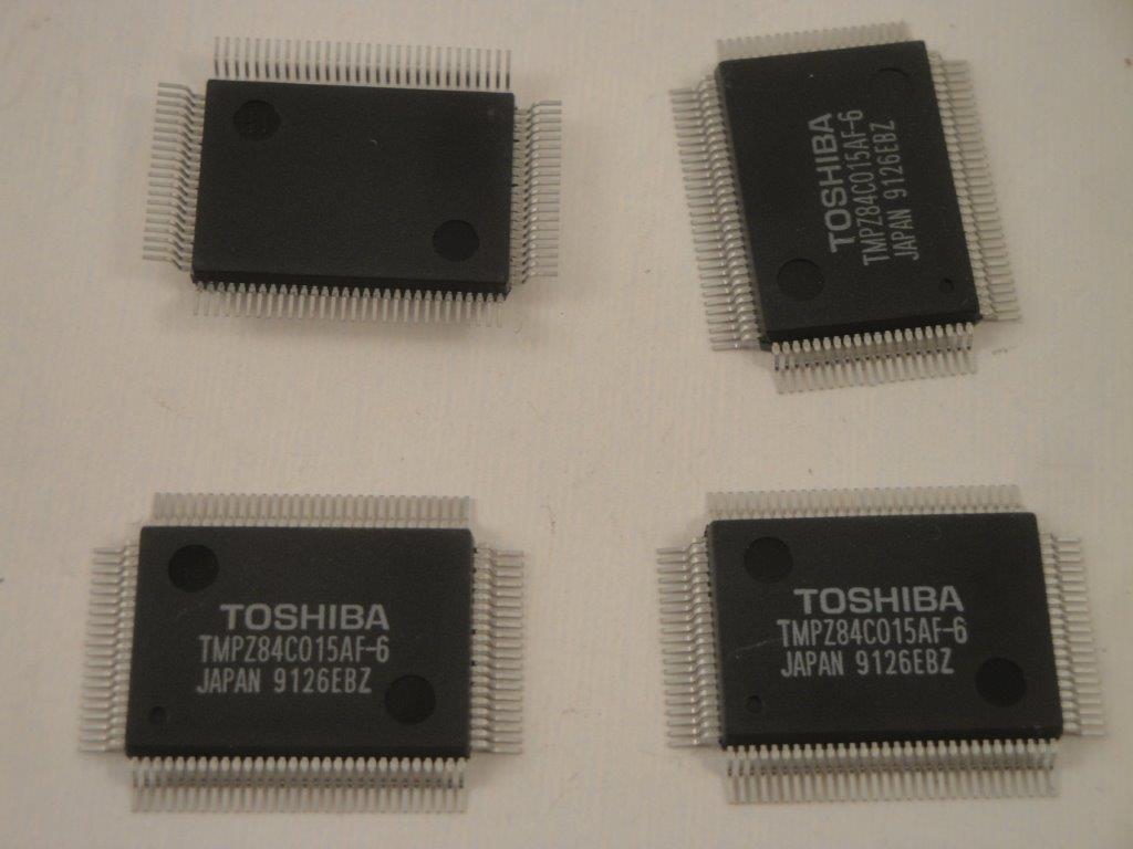 TMP Z 84C015 AF-6 SMD     Mikrocontroller SO100  TMPZ84C015