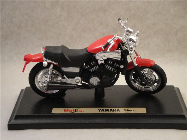 Yamaha Vmax  1:18, Maisto 34007