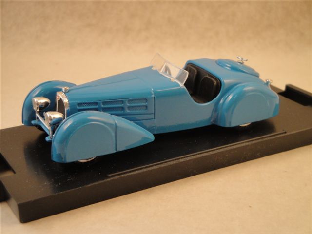 Bugatti 57S, Aperta 1936 blau  1:43 Brumm R169-01